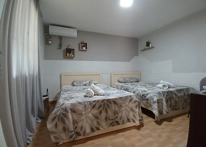 Well-Equipped Apartment In Top Location Of Tirana